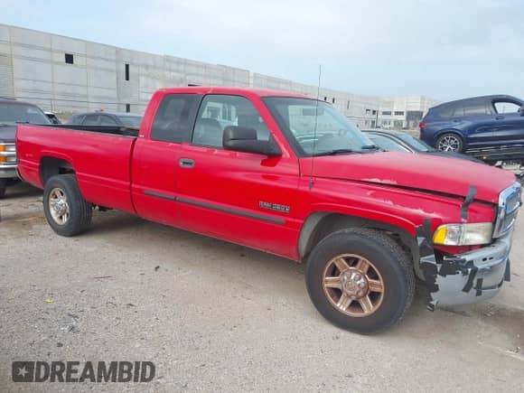 2001 Dodge 2500 z VIN 3B7KC23651G737736, wystawiony jako IAAI lot #42661018 z przebiegiem 213 546 mil mil oraz . Historia ofert i sprzedaży dostępna na DreamBid. Obrazek 1.