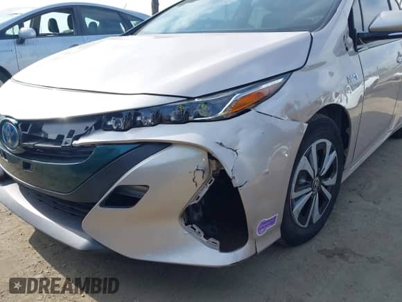 2018 Toyota Prius Plus z VIN JTDKARFP7J3099284, wystawiony jako IAAI lot #42920662 z przebiegiem 51 694 mil mil oraz . Historia ofert i sprzedaży dostępna na DreamBid. Obrazek 6.