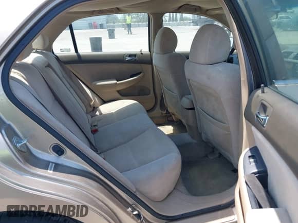 2004 Honda Accord LX с VIN JHMCM56484C015728, выставлен на аукционе IAAI как лот 42777857 с пробегом 181 864 миль миль и . История ставок и продаж доступна на DreamBid. Изображение 8.