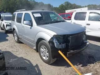 2011 Nissan Pathfinder LE with VIN 5N1AR1NN5BC621395, listed as a IAAI auction lot 43201658 with 96,736 mi miles and . Bid and sale history available at DreamBid. Image 1.