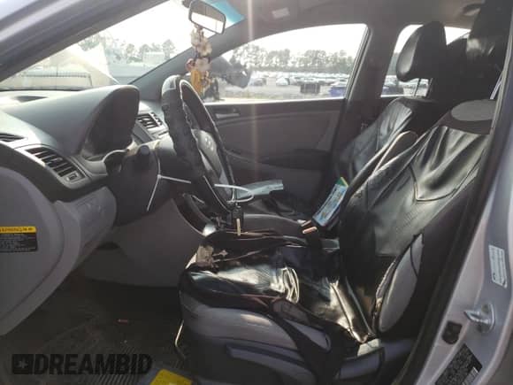 2017 Hyundai Accent SE z VIN KMHCT4AEXHU212734, wystawiony jako Copart lot #56171995 z przebiegiem 204 342 mil mil oraz Szkoda całkowita • Salvage title. Historia ofert i sprzedaży dostępna na DreamBid. Obrazek 7.