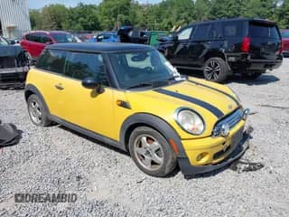 2008 MINI Hardtop with VIN WMWMF335X8TT59355, listed as a IAAI auction lot 42930675 with 116,591 mi miles and . Bid and sale history available at DreamBid. Image 1.