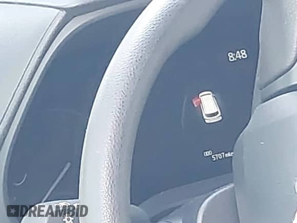 2025 Toyota Sienna LE with VIN 5TDKRKEC7SS260697, listed as a IAAI auction lot 42958407 with 5,707 mi miles and . Bid and sale history available at DreamBid. Image 16.