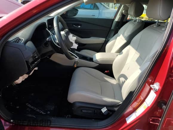 2025 Honda Accord EX-L с VIN 1HGCY2F60SA006960, выставлен на аукционе Copart как лот 67475625 с пробегом 14 084 миль миль и Списание • Salvage title. История ставок и продаж доступна на DreamBid. Изображение 7.