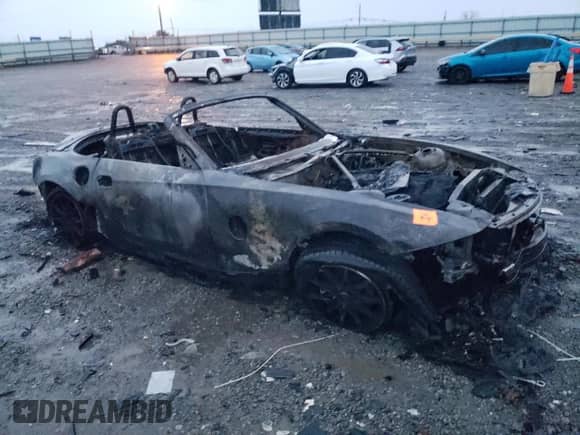 2003 BMW Z4 2.5i with VIN 4USBT33423LS43239, listed as a Copart auction lot 84647115 with Not provided miles and Non repairable. Bid and sale history available at DreamBid. Image 4.