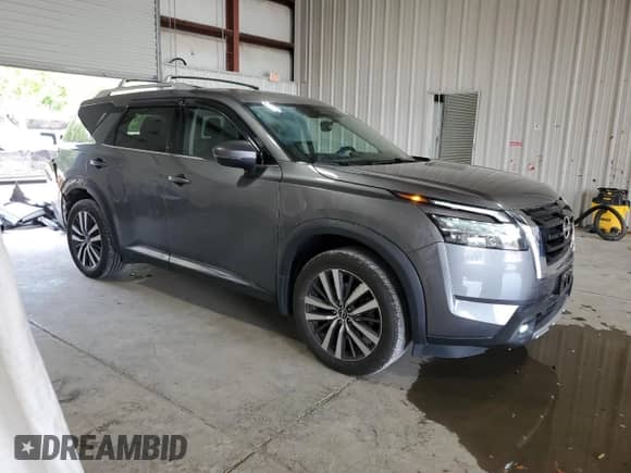 2022 Nissan Pathfinder Platinum with VIN 5N1DR3DK4NC204287, listed as a Copart auction lot 67979225 with 43,331 mi miles and Salvage title. Bid and sale history available at DreamBid. Image 4.