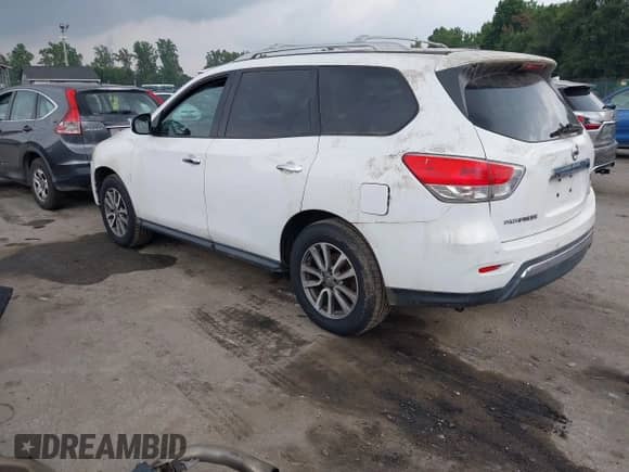 2013 Nissan Pathfinder SL with VIN 5N1AR2MM6DC678318, listed as a IAAI auction lot 42907849 with 123,886 mi miles and . Bid and sale history available at DreamBid. Image 3.