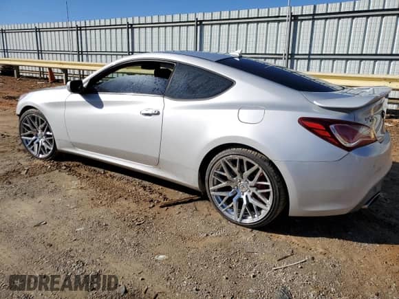 2015 Hyundai Genesis Coupe Ultimate with VIN KMHHU6KJ8FU128290, listed as a Copart auction lot 44106515 with 121,655 mi miles and Salvage title. Bid and sale history available at DreamBid. Image 2.