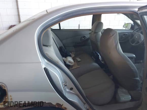 2004 Chevrolet Malibu z VIN 1G1ZS52F94F239378, wystawiony jako IAAI lot #42204026 z przebiegiem 202 475 mil mil oraz . Historia ofert i sprzedaży dostępna na DreamBid. Obrazek 8.