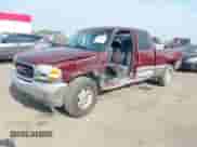 1999 GMC Sierra 1500 SL с VIN 1GTEK19T1XE535029, выставлен на аукционе IAAI как лот 42942267 с пробегом 285 652 миль миль и . История ставок и продаж доступна на DreamBid. Изображение 2.