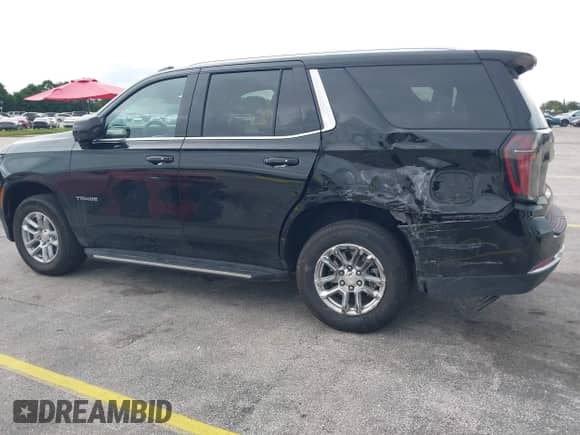 2025 Chevrolet Tahoe LT z VIN 1GNS5NRD3SR173787, wystawiony jako IAAI lot #43421247 z przebiegiem 26 220 mil mil oraz . Historia ofert i sprzedaży dostępna na DreamBid. Obrazek 6.