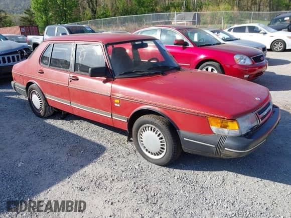 1991 Saab 900 with VIN YS3AK45E3M7006214, listed as a IAAI auction lot 42051443 with 188,409 mi miles and . Bid and sale history available at DreamBid. Image 1.