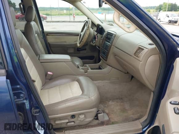 2005 Ford Explorer Eddie Bauer with VIN 1FMDU74K85UB09943, listed as a IAAI auction lot 42337325 with 252,668 mi miles and . Bid and sale history available at DreamBid. Image 5.