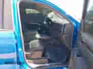 2024 Chevrolet Silverado 1500 LT Trail Boss z VIN 3GCUDFED4RG208525, wystawiony jako IAAI lot #42239130 z przebiegiem 22 472 mil mil oraz . Historia ofert i sprzedaży dostępna na DreamBid. Obrazek 5.