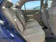 2004 Toyota Corolla CE z VIN 1NXBR32E04Z268677, wystawiony jako Copart lot #69282035 z przebiegiem 94 770 mil mil oraz Szkoda całkowita • Salvage title. Historia ofert i sprzedaży dostępna na DreamBid. Obrazek 10.