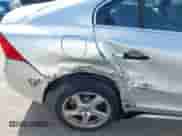 2012 Volvo S60 T5 с VIN YV1622FS4C2119410, выставлен на аукционе IAAI как лот 43118023 с пробегом 138 894 миль миль и . История ставок и продаж доступна на DreamBid. Изображение 6.