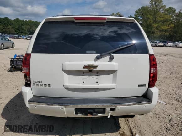 2011 Chevrolet Tahoe LTZ with VIN 1GNSKCE07BR235983, listed as a Copart auction lot 72083715 with 131,532 mi miles and Salvage title. Bid and sale history available at DreamBid. Image 6.