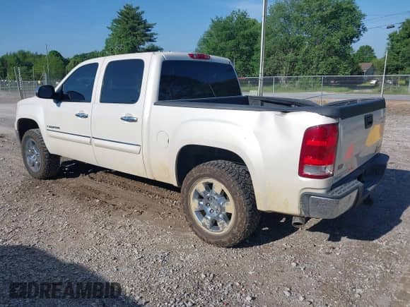 2009 GMC Sierra 1500 SLT with VIN 3GTEK33369G168869, listed as a IAAI auction lot 42113265 with 194,518 mi miles and . Bid and sale history available at DreamBid. Image 3.