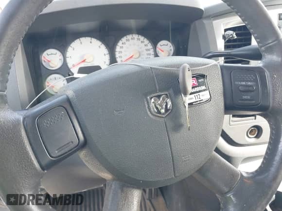 2007 Dodge 1500 SLT с VIN 1D7HA18P27S157959, выставлен на аукционе IAAI как лот 42479542 с пробегом 212 260 миль миль и . История ставок и продаж доступна на DreamBid. Изображение 11.