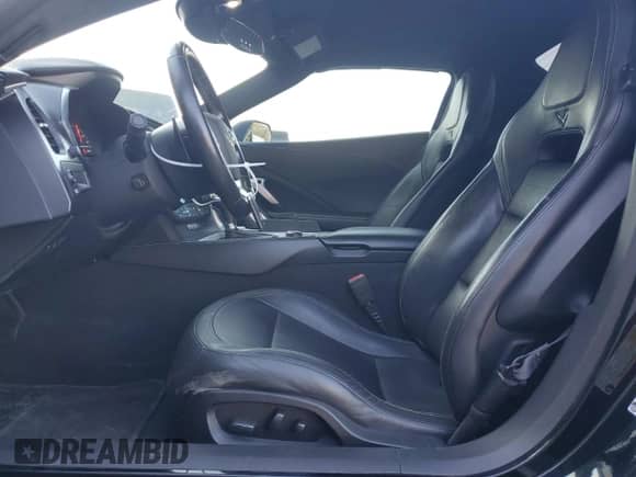 2019 Chevrolet Corvette 3LT с VIN 1G1YF3D73K5117449, выставлен на аукционе Copart как лот 82041944 с пробегом 53 554 миль миль и Списание • Salvage title. История ставок и продаж доступна на DreamBid. Изображение 7.