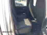 2010 Chevrolet Colorado 1LT z VIN 1GCDSCDE7A8140360, wystawiony jako IAAI lot #42660572 z przebiegiem 147 641 mil mil oraz . Historia ofert i sprzedaży dostępna na DreamBid. Obrazek 8.