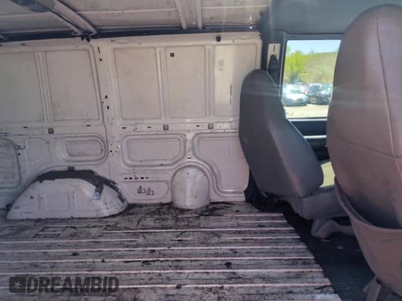 1998 Chevrolet Astro Cargo z VIN 1GCDM19W8WB202729, wystawiony jako Copart lot #55150245 z przebiegiem 315 740 mil mil oraz Szkoda całkowita • Salvage title. Historia ofert i sprzedaży dostępna na DreamBid. Obrazek 11.