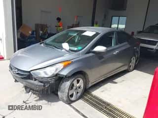 2013 Hyundai Elantra GLS с VIN KMHDH4AE6DU660811, выставлен на аукционе IAAI как лот 42852678 с пробегом 202 839 миль миль и . История ставок и продаж доступна на DreamBid. Изображение 2.