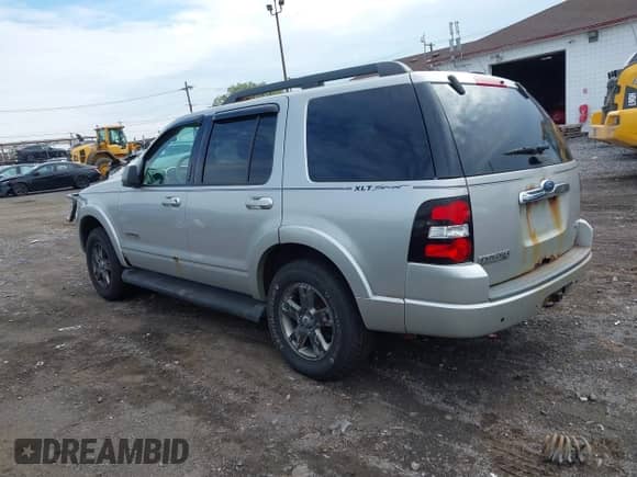 2007 Ford Explorer XLT with VIN 1FMEU73EX7UB85991, listed as a IAAI auction lot 43294850 with 244,234 mi miles and . Bid and sale history available at DreamBid. Image 3.