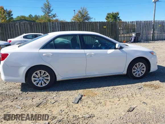 2014 Toyota Camry L with VIN 4T4BF1FKXER340618, listed as a IAAI auction lot 43476972 with 202,502 mi miles and . Bid and sale history available at DreamBid. Image 13.