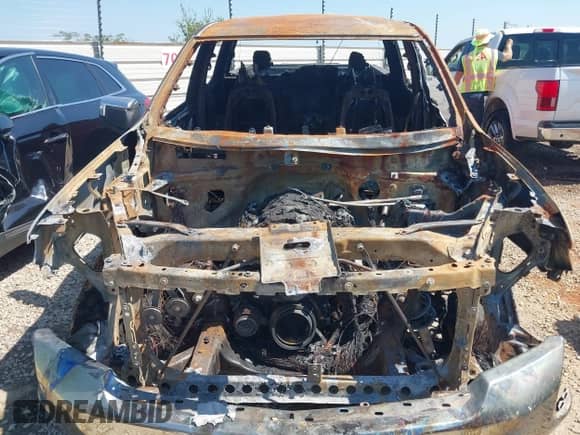 2021 Chevrolet Silverado 1500 LT с VIN 1GCUYDED6MZ180034, выставлен на аукционе IAAI как лот 43227198 с пробегом Не указан миль и . История ставок и продаж доступна на DreamBid. Изображение 6.