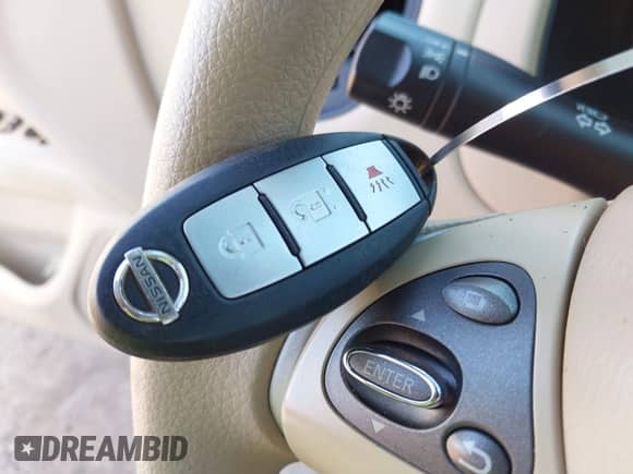 2015 Nissan Pathfinder Platinum with VIN 5N1AR2MN0FC673255, listed as a IAAI auction lot 43108711 with 162,782 mi miles and . Bid and sale history available at DreamBid. Image 11.