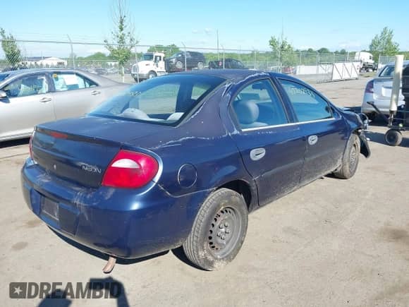 2005 Dodge Neon SE with VIN 1B3ES26C75D246669, listed as a IAAI auction lot 42202933 with 88,388 mi miles and . Bid and sale history available at DreamBid. Image 4.