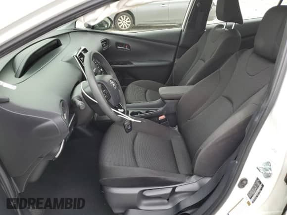 2020 Toyota Prius L Eco with VIN JTDKARFU3L3117501, listed as a Copart auction lot 81720245 with 27,909 mi miles and Salvage title. Bid and sale history available at DreamBid. Image 7.