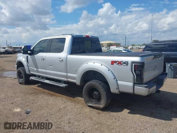 2018 Ford F-250 Platinum с VIN 1FT7W2BT8JEC38764, выставлен на аукционе IAAI как лот 43244380 с пробегом Не указан миль и . История ставок и продаж доступна на DreamBid. Изображение 3.