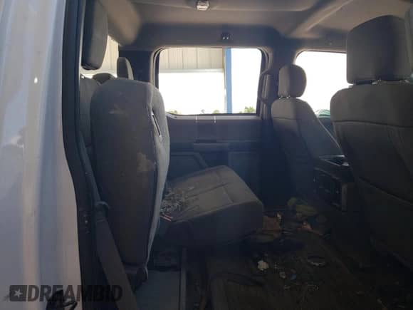 2018 Ford F-250 XL with VIN 1FT7W2B61JEB59768, listed as a Copart auction lot 82266435 with 220,401 mi miles and Salvage title. Bid and sale history available at DreamBid. Image 10.