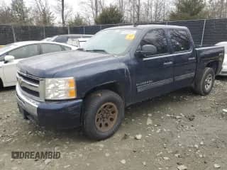 2011 Chevrolet Silverado 1500 LS z VIN 3GCPKREA0BG337362, wystawiony jako Copart lot #44181645 z przebiegiem 303 843 mil mil oraz Czysty tytuł • Clean title. Historia ofert i sprzedaży dostępna na DreamBid. Obrazek 1.