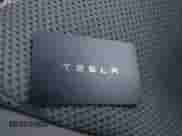 2023 Tesla Model Y Long Range z VIN 7SAYGAEE8PF880355, wystawiony jako IAAI lot #42635761 z przebiegiem 57 442 mil mil oraz . Historia ofert i sprzedaży dostępna na DreamBid. Obrazek 11.