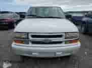 2001 Chevrolet Blazer LT with VIN 1GNCS13W312132549, listed as a Copart auction lot 90613665 with 207,148 mi miles and Salvage title. Bid and sale history available at DreamBid. Image 5.