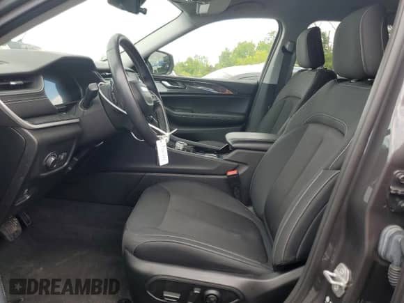 2021 Jeep Grand Cherokee Laredo with VIN 1C4RJKAG8M8149811, listed as a Copart auction lot 57058395 with 43,926 mi miles and Salvage title. Bid and sale history available at DreamBid. Image 7.