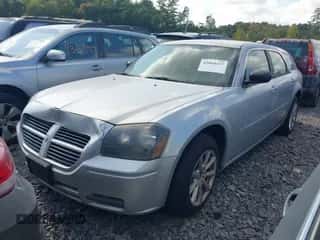 2005 Dodge Magnum SE with VIN 2D4FV48T95H515229, listed as a IAAI auction lot 42864417 with 94,622 mi miles and . Bid and sale history available at DreamBid. Image 2.