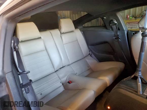 2013 Ford Mustang GT Premium с VIN 1ZVBP8CF6D5219201, выставлен на аукционе Copart как лот 82441135 с пробегом 185 916 миль миль и Списание • Salvage title. История ставок и продаж доступна на DreamBid. Изображение 10.