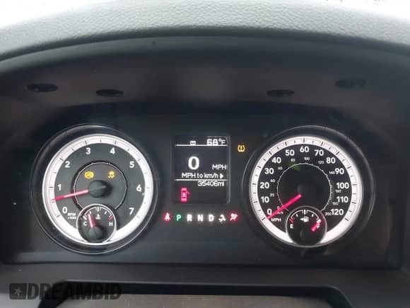 2015 Ram 1500 Express z VIN 1C6RR7KTXFS616399, wystawiony jako IAAI lot #43298636 z przebiegiem 35 406 mil mil oraz . Historia ofert i sprzedaży dostępna na DreamBid. Obrazek 7.