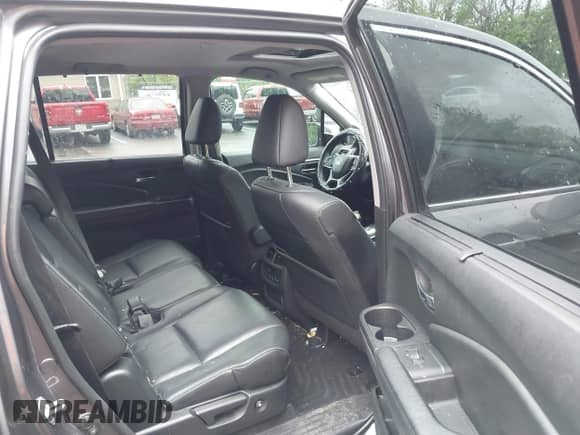 2022 Honda Pilot EX-L z VIN 5FNYF5H55NB006660, wystawiony jako IAAI lot #42240607 z przebiegiem 55 632 mil mil oraz . Historia ofert i sprzedaży dostępna na DreamBid. Obrazek 8.