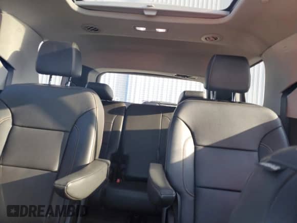 2019 Chevrolet Traverse Premier с VIN 1GNEVKKW6KJ140384, выставлен на аукционе Copart как лот 81101425 с пробегом 99 161 миль миль и Списание • Salvage title. История ставок и продаж доступна на DreamBid. Изображение 10.