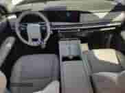 2025 Hyundai Santa Fe Calligraphy z VIN 5NMP5DG12SH018251, wystawiony jako Copart lot #71692415 z przebiegiem 10 047 mil mil oraz Szkoda całkowita • Salvage title. Historia ofert i sprzedaży dostępna na DreamBid. Obrazek 8.