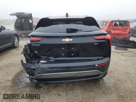 2024 Chevrolet Blazer EV eAWD LT z VIN 3GNKDBRJ1RS253202, wystawiony jako Copart lot #48823735 z przebiegiem 5 314 mil mil oraz Czysty tytuł • Clean title. Historia ofert i sprzedaży dostępna na DreamBid. Obrazek 6.