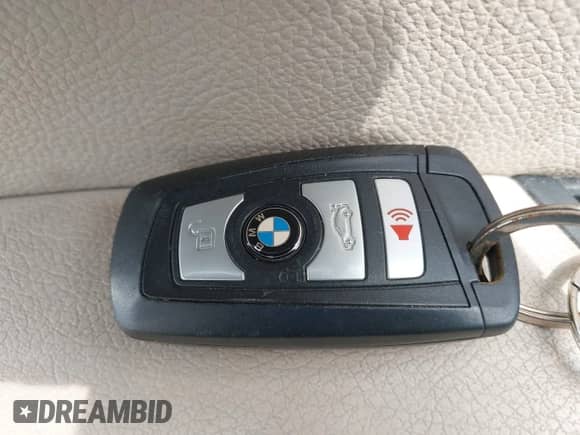 2015 BMW X3 sDrive28i with VIN 5UXWZ7C53F0M83118, listed as a IAAI auction lot 42656434 with 123,829 mi miles and . Bid and sale history available at DreamBid. Image 11.