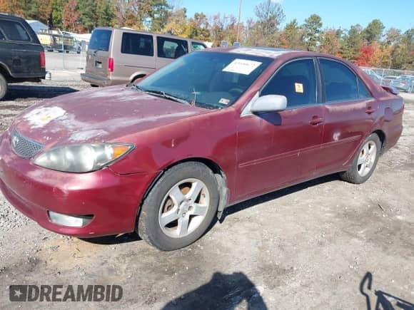 2006 Toyota Camry STD z VIN 4T1BE32K76U140618, wystawiony jako IAAI lot #43600672 z przebiegiem 250 096 mil mil oraz . Historia ofert i sprzedaży dostępna na DreamBid. Obrazek 6.