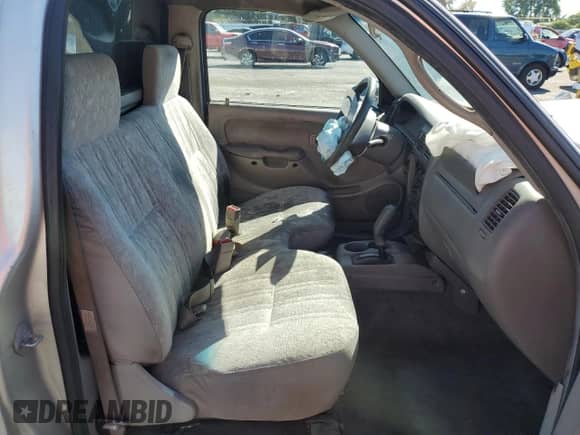 2001 Toyota Tacoma with VIN 5TENL42N61Z751733, listed as a Copart auction lot 82475265 with 283,177 mi miles and Salvage title. Bid and sale history available at DreamBid. Image 10.