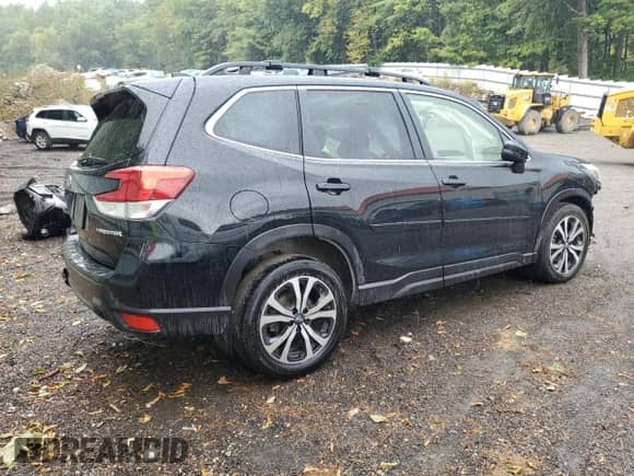 2024 Subaru Forester Limited z VIN JF2SKALC3RH418812, wystawiony jako Copart lot #70551795 z przebiegiem 21 930 mil mil oraz Szkoda całkowita • Salvage title. Historia ofert i sprzedaży dostępna na DreamBid. Obrazek 3.